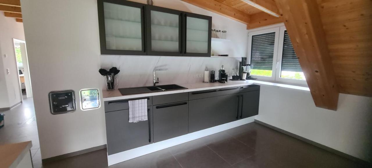 Moderne Ferienunterkunft/Wohnung Burgthann Ngoại thất bức ảnh