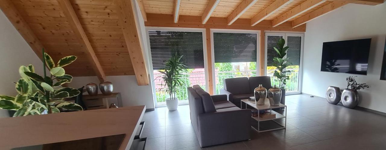 Moderne Ferienunterkunft/Wohnung Burgthann Ngoại thất bức ảnh