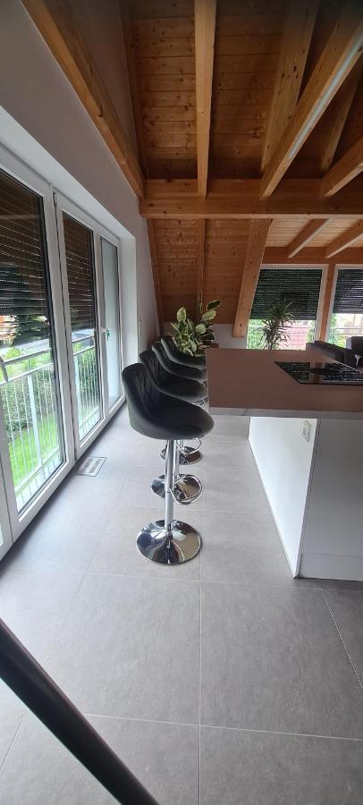 Moderne Ferienunterkunft/Wohnung Burgthann Ngoại thất bức ảnh